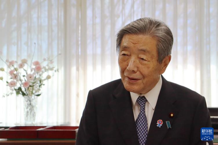 赵乐际会见日本日中友好议员联盟会长、自民党干事长森山裕